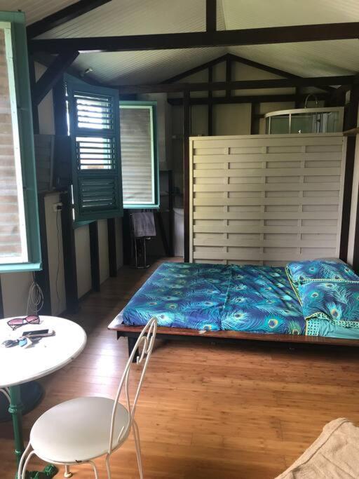 Charmant Bungalow Avec Piscine Saint-Joseph Екстер'єр фото