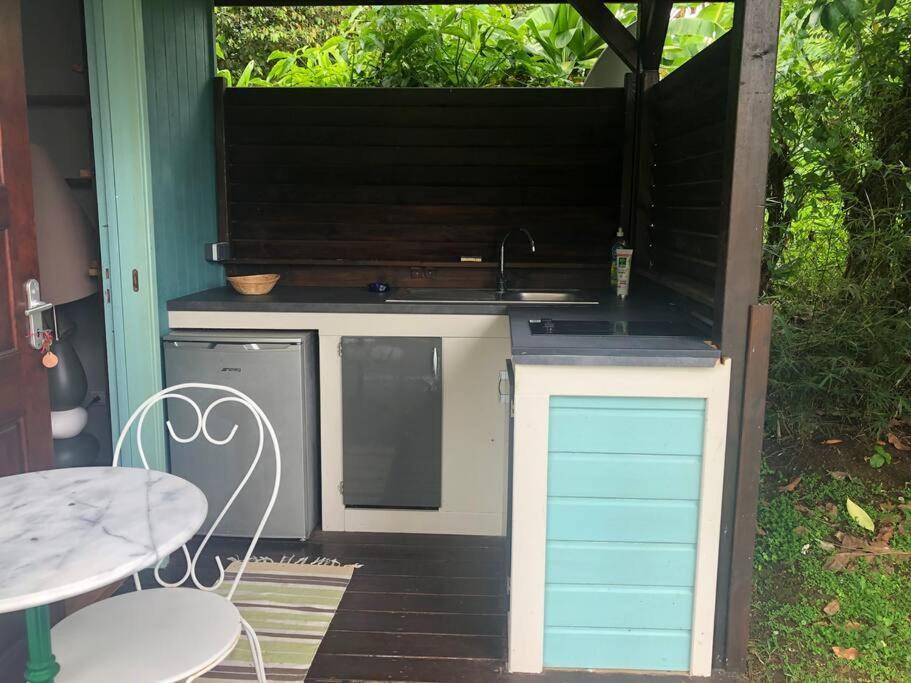 Charmant Bungalow Avec Piscine Saint-Joseph Екстер'єр фото